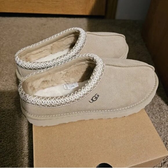 UGG Tasman Slipper Sand - Picture 2 of 4